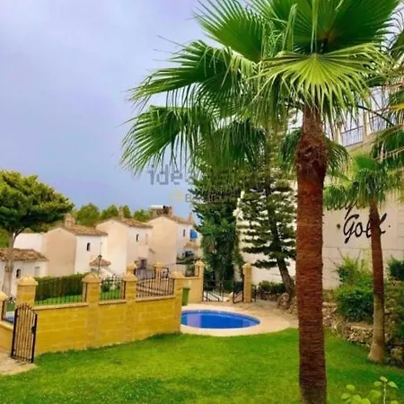 Hotel Bonito Adosado En Benalmádena